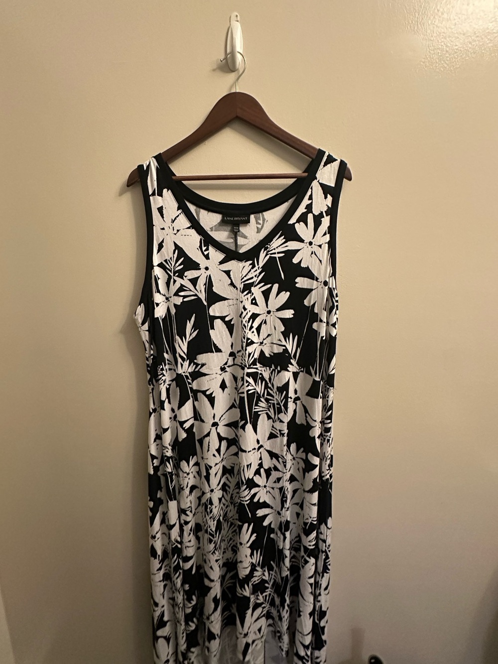 Lane Bryant Black & White Floral Sleeveless Maxi Dress